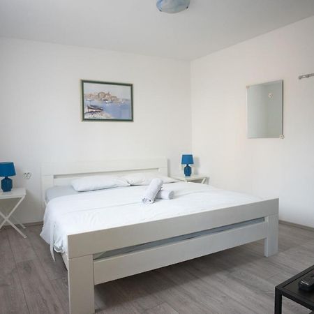 Apartment Fly Split Buitenkant foto