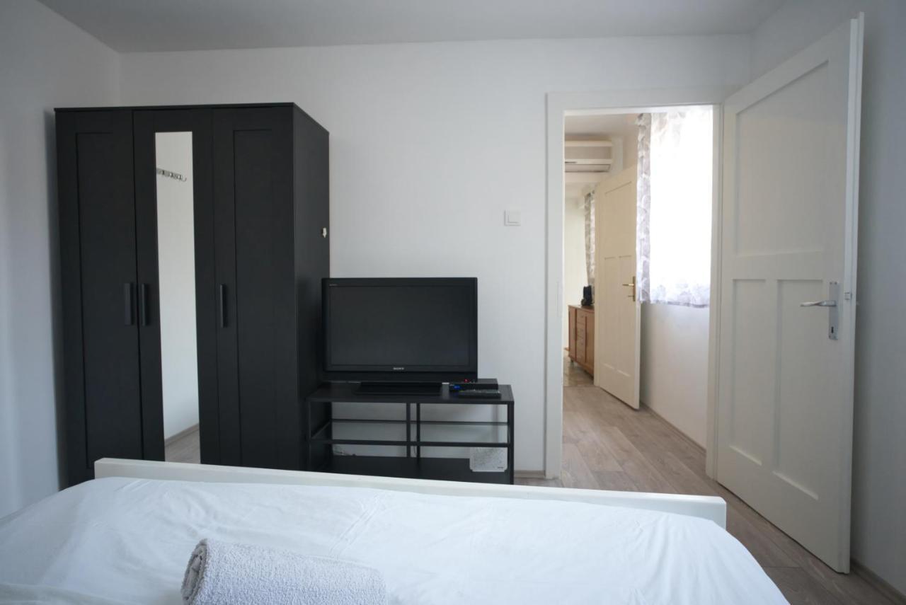 Apartment Fly Split Buitenkant foto