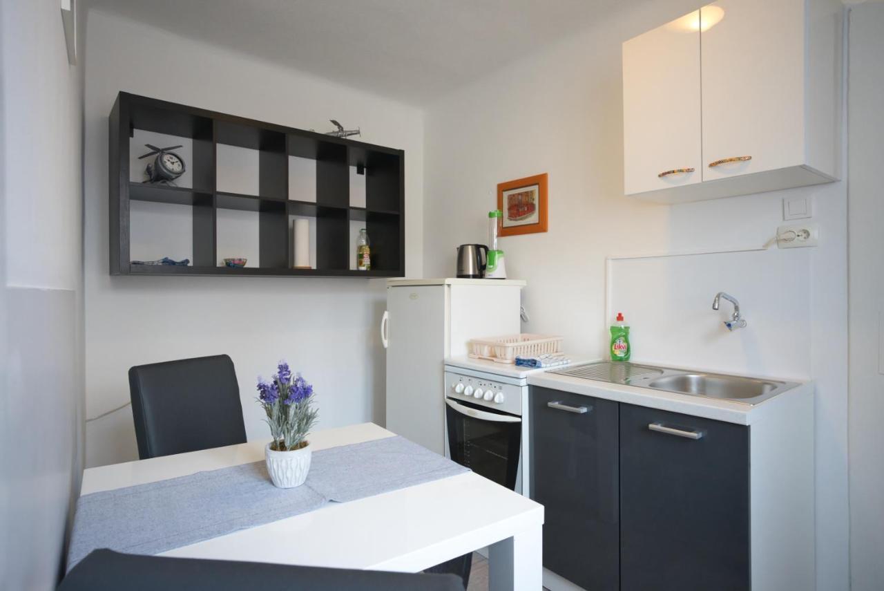 Apartment Fly Split Buitenkant foto